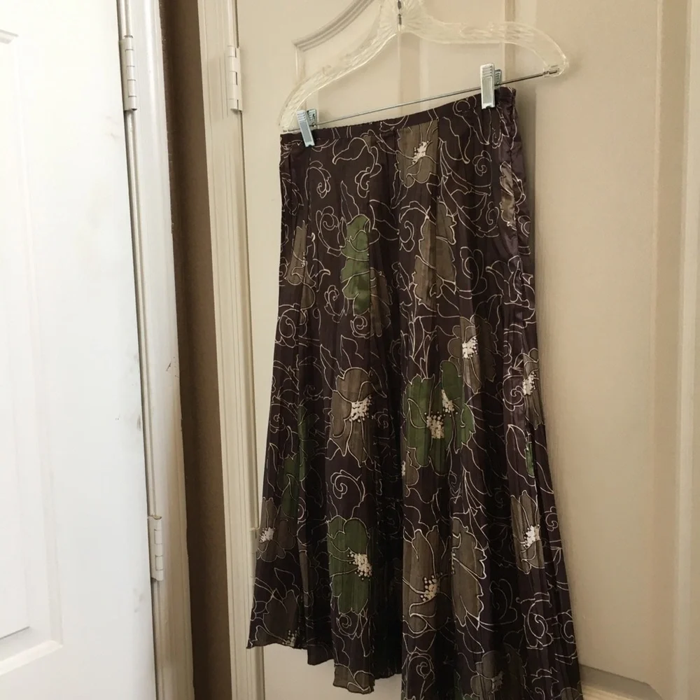 FINAL MARKDOWN Ladies jaclyn smith skirt small